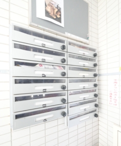 アクレイム三軒茶屋:集合ポスト