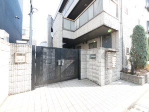 パセオ三軒茶屋:エントランス(オートロック)