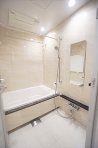 プラウド目黒東が丘3階：浴室