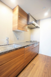 プラウド目黒東が丘3階：キッチン