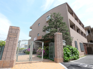 ワイズスクエアー:外観