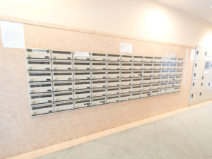 プラティーク三軒茶屋：集合ポスト