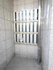 エクセリア東北沢：集合ポスト